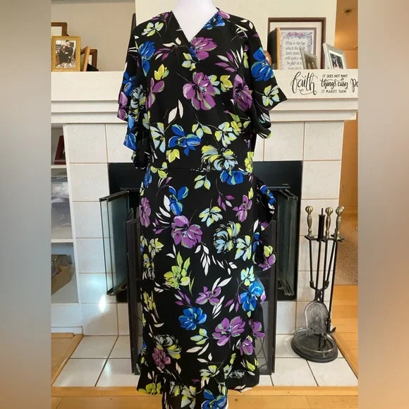 Loralette Dress It’s a Wrap, Midi, Color:  Black W/ Fable Floral Print 22/24 - Picture 2 of 9